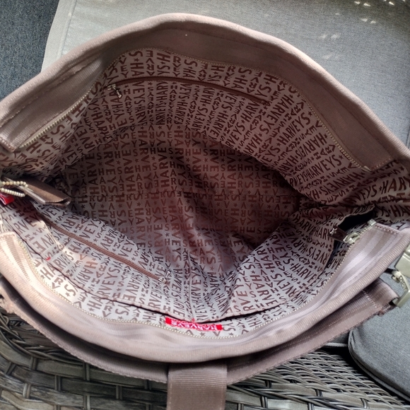 Large carriage hobo shoulder tote - Picture 9 of 10